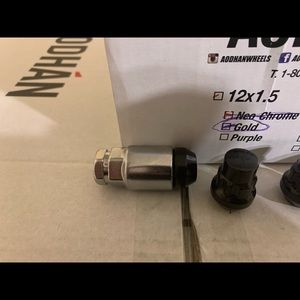 Aodhan DS05 rims wheel locks and gold spike lugs
